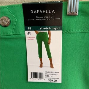 NWT Size 18, Rafaella Elastic Waist Capri Pants in “Kelly Green”